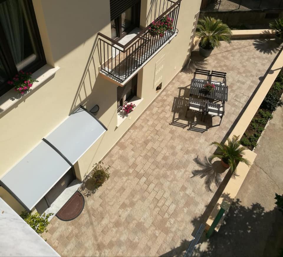 Casa Kati Bed and Breakfast Mercato San Severino Exteriör bild
